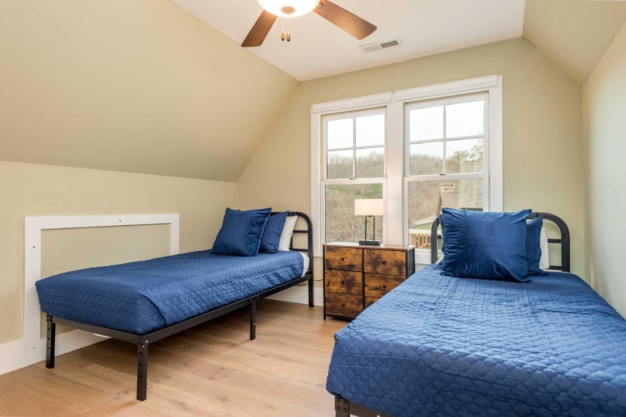 Cullowhee Home With Game Room, Wraparound Decks Zewnętrze zdjęcie